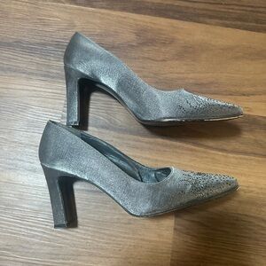 Stuart Weitzman Silver Women's Heels - Pewter Jeweled Evening Heels